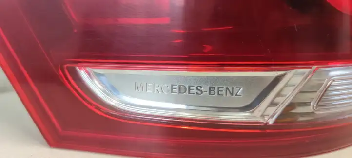 Mercedes-Benz GLK X204 (2008 - 2016) A2049060157 Задний фонарь в кузове — фото 3
