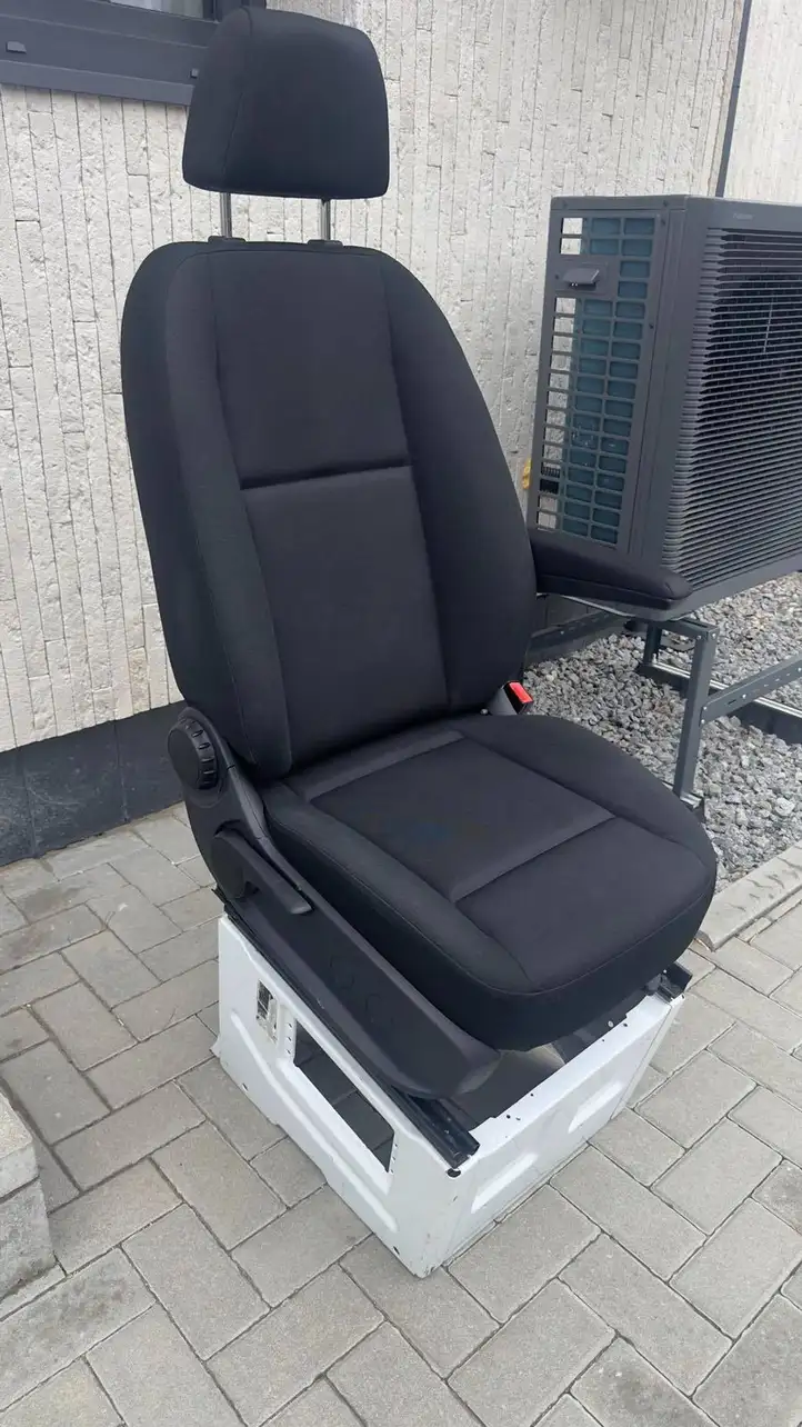 Mercedes-Benz Sprinter W907 W910 (2018 - ) Переднее сиденье пассажира — фото 3