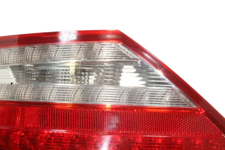 Mercedes-Benz SLK R172 (2011 - 2017) A1729062000 Задний фонарь в кузове — фото 4