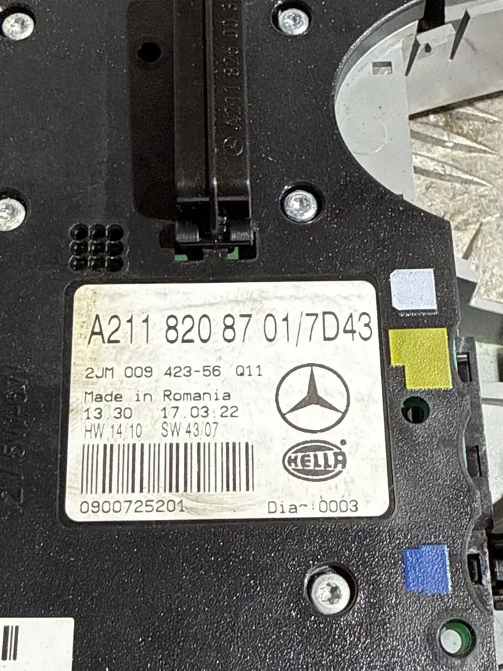 Mercedes-Benz E W211 (2002 - 2009) A2118250032 Передняя подсветка — фото 5