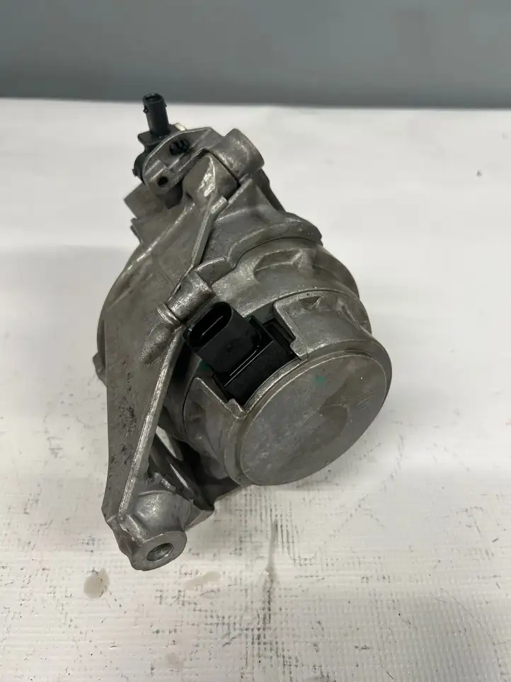 Audi A4 S4 B8 8K (2011 - 2015) 4M0199255 Опора двигателя — фото 3