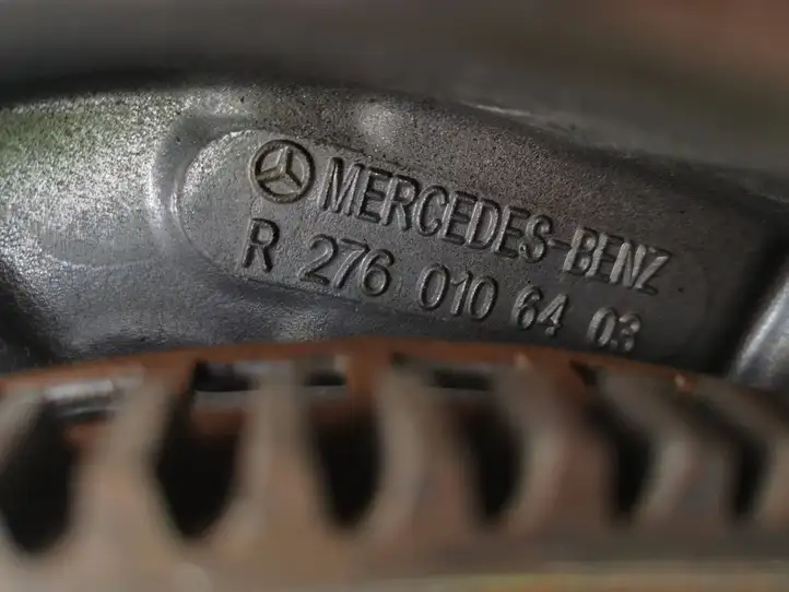 Mercedes-Benz ML W166 (2012 - 2017) R2760106403 Другая деталь двигателя — фото 15