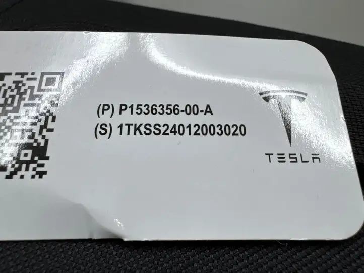 Tesla Model Y (2019 - 2024) 153635600A Съемный буксировочный крюк — фото 11