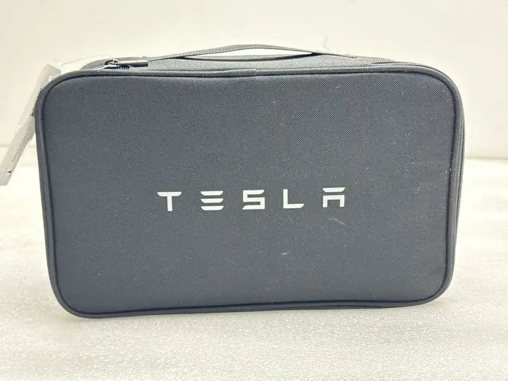Tesla Model Y (2019 - 2024) 153635600A Съемный буксировочный крюк — фото 12