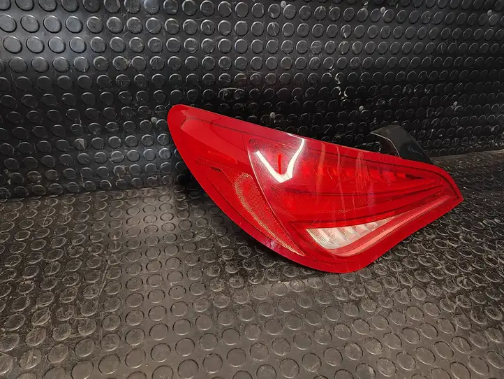 Mercedes-Benz CLA C117,X117,W117 (2013 - 2019) A1179062300 Задний фонарь в кузове — фото 3