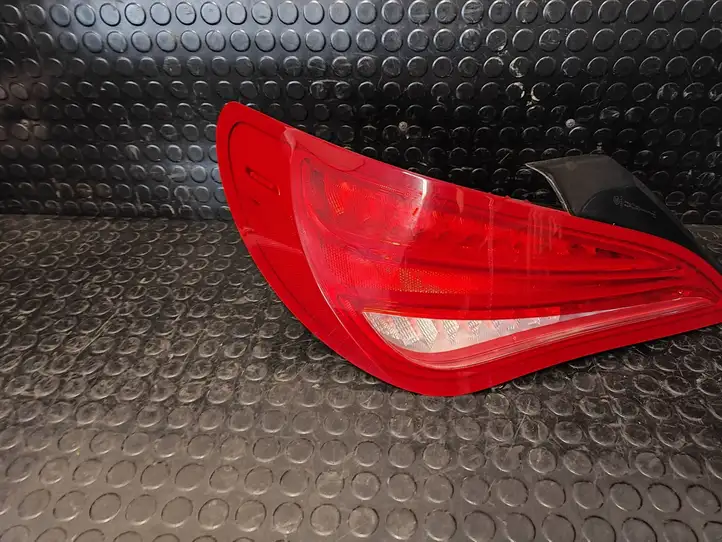 Mercedes-Benz CLA C117,X117,W117 (2013 - 2019) A1179062300 Задний фонарь в кузове — фото 4