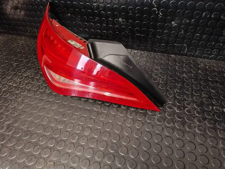 Mercedes-Benz CLA C117,X117,W117 (2013 - 2019) A1179062300 Задний фонарь в кузове — фото 6