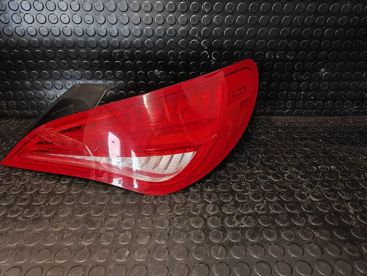 Mercedes-Benz CLA C117,X117,W117 (2013 - 2019) A1179062400 Задний фонарь в кузове — фото 5