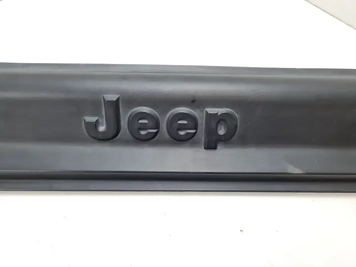 Jeep Wrangler (1996 - 2006) 55155667AF Молдинг переднего бампера — фото 4