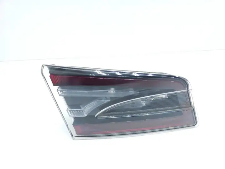 Tesla Model S (2016 - 2021) 600592200D Задний фонарь в крышке багажника — фото 3