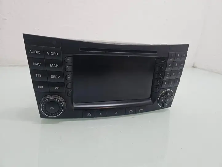 Mercedes-Benz CLS C219 (2003 - 2011) A2118203297001 Магнитола / мультимедийная система — фото 8