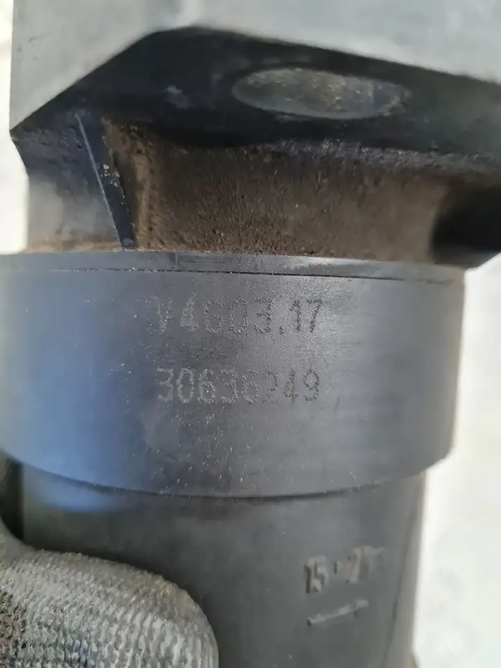 Volvo S60 (2004 - 2010) 30636249 Корпус топливного фильтра — фото 4
