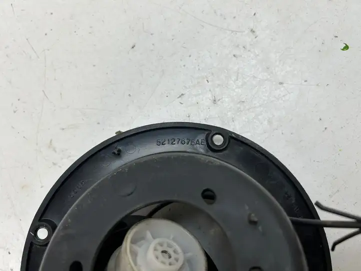 Jeep Wrangler (1996 - 2006) 52127675 Крышка топливного бака — фото 8