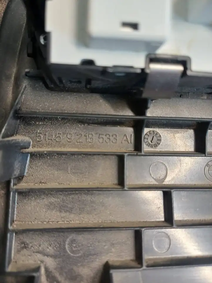 BMW 3 F30 F35 F31 (2012 - 2018) 51459218533 Прочие детали салона — фото 3
