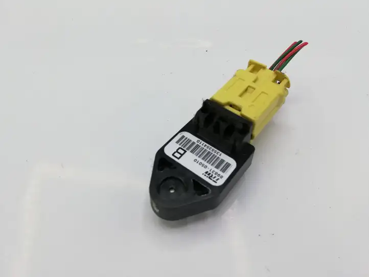 Toyota Corolla Verso E121 (2001 - 2004) 8983105010 Датчик удара SRS — фото 1
