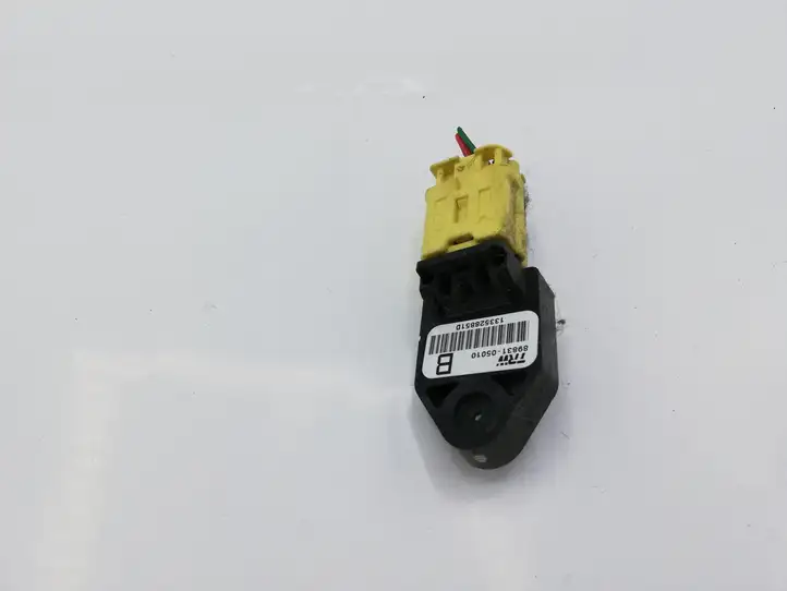 Toyota Corolla Verso E121 (2001 - 2004) 8983105010 Датчик удара SRS — фото 1