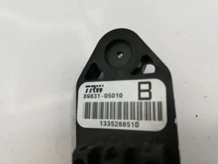 Toyota Corolla Verso E121 (2001 - 2004) 8983105010 Датчик удара SRS — фото 3