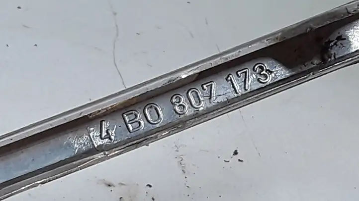 Audi A6 S6 C5 4B (1997 - 2001) 4B0807173 Окантовка фары — фото 2