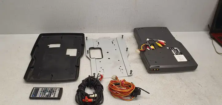 Kia Sorento (2002 - 2006) JVC Модуль управления видео — фото 4