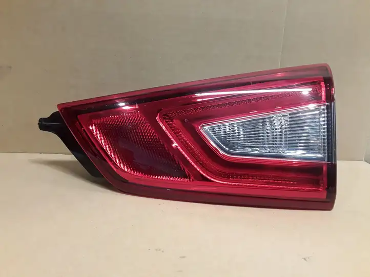 Nissan Qashqai (2013 - 2017) 265504EA5C Задний фонарь в крышке багажника — фото 1