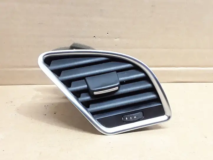 Audi A4 S4 B8 8K (2011 - 2015) 8T1820902C Боковой воздушный дефлектор — фото 1