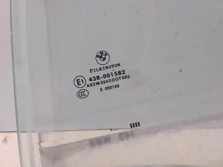 BMW 3 E90 E91 (2005 - 2012) 43R001582 Стекло задней двери — фото 2