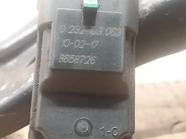 Volvo V70 (2007 - 2013) 0232103063 Датчик положения коленвала — фото 2