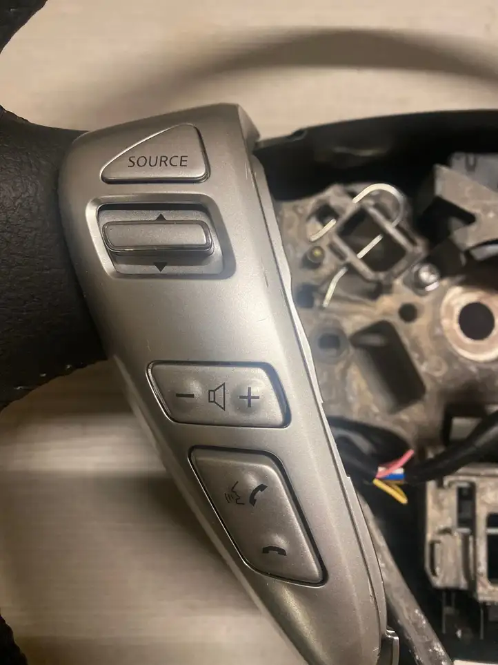 Nissan Note (E11) (2006 - 2014) 484303vw2c Обшивка рулевой колонки — фото 5
