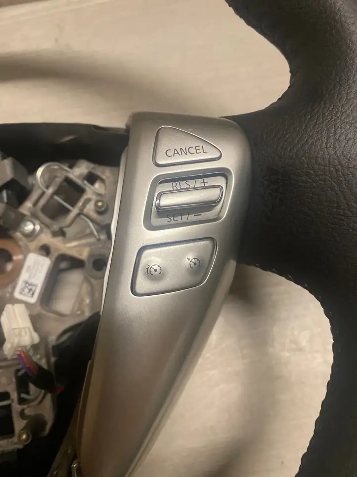 Nissan Note (E11) (2006 - 2014) 484303vw2c Обшивка рулевой колонки — фото 6