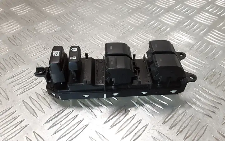 Toyota Land Cruiser (J150) (2009 - ) 8404060220 Блок кнопок стеклоподъемников — фото 2