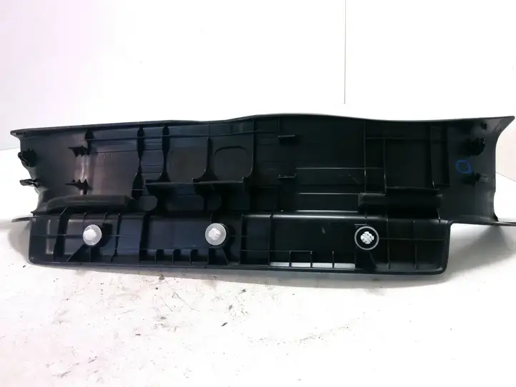 Toyota Land Cruiser (J150) (2009 - ) 6791760210 Внутренняя отделка заднего порога — фото 2