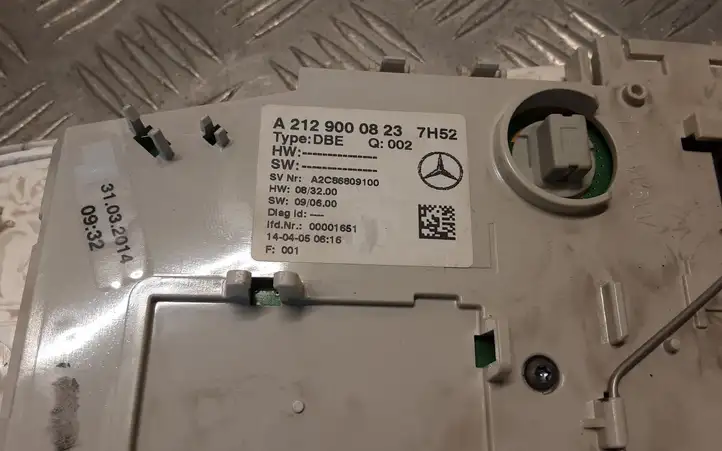 Mercedes-Benz E W212 (2009 - 2016) A2129000823 Передняя подсветка — фото 6