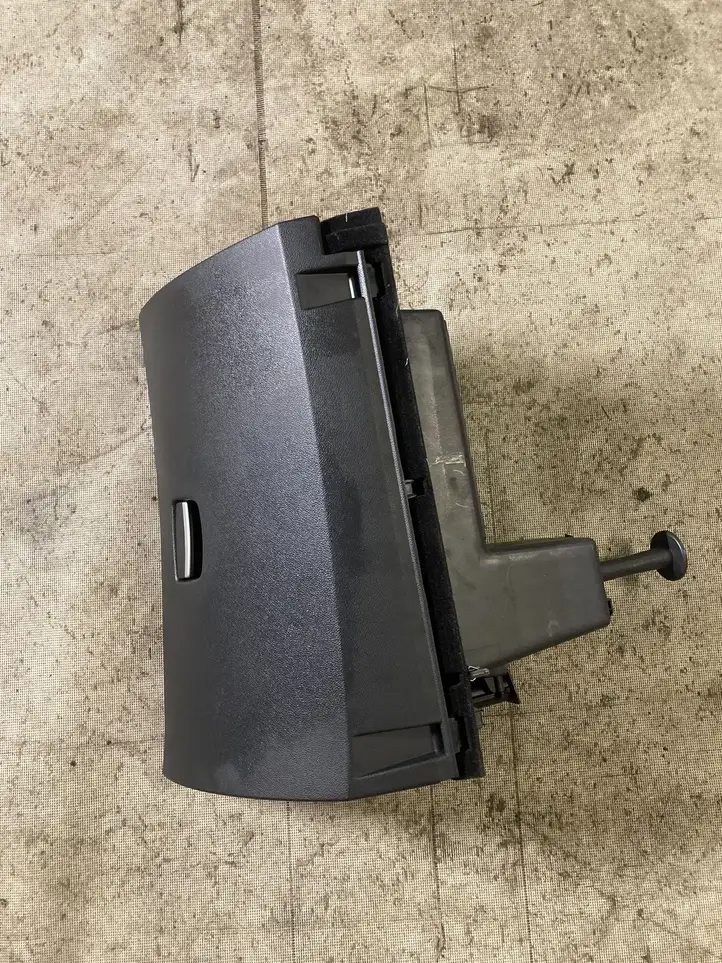 Renault Latitude (L70) (2010 - 2014) 685002794R Бардачок в сборе — фото 1