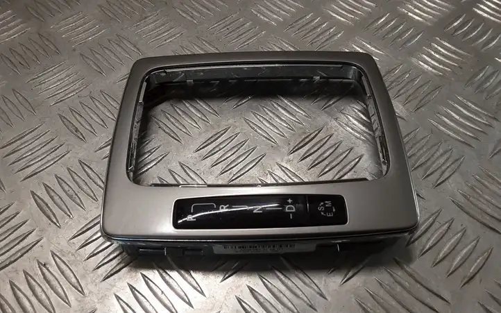 Mercedes-Benz C W204 (2007 - 2014) A2042673788 Рамка рычага КПП — фото 3