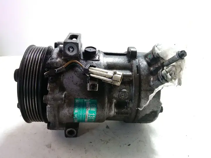 Opel Vectra C (2002 - 2005) 13171593 Компрессор (насос) кондиционера воздуха — фото 1