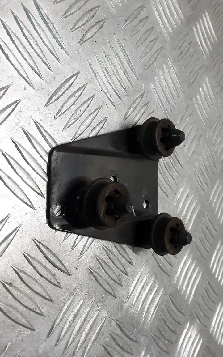 Audi A4 Allroad B8 (2009 - 2011) 8K0614235B Кронштейн блока ABS — фото 1