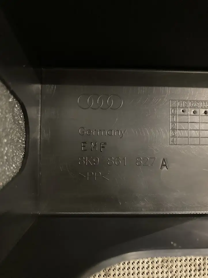 Audi A4 Allroad B8 (2009 - 2011) 8K9861827A Прочая отделка багажника — фото 3