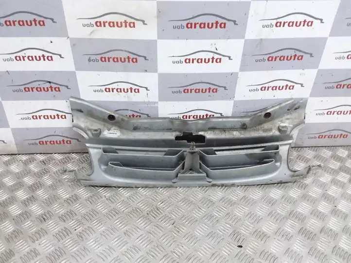 Citroen Berlingo (1996 - 2002) 9635603977 Верхняя решетка радиатора — фото 3