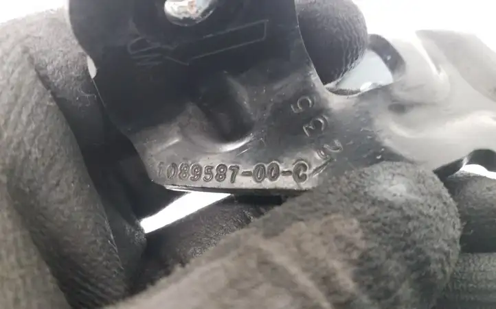 Tesla Model 3 (2017 - 2023) 108958700C Упор капота — фото 4