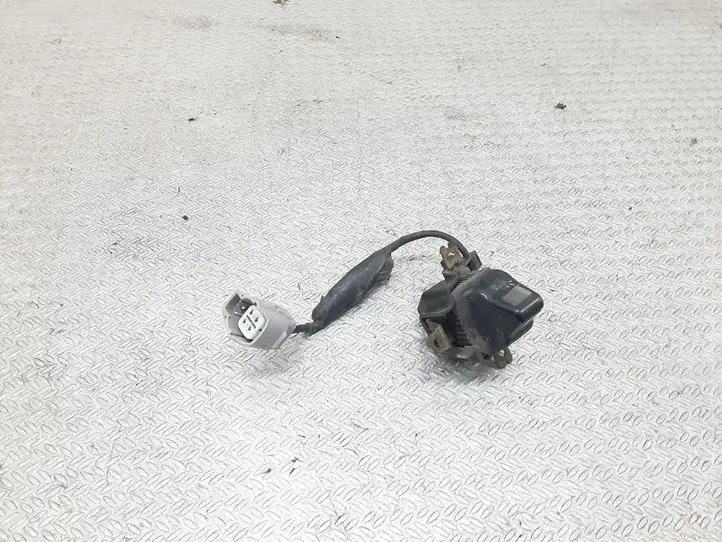 Toyota Corolla Verso AR10 (2004 - 2009) 8679064020 Камера в переднем бампере — фото 1