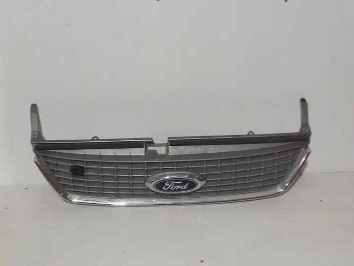 Ford Mondeo Mk III (2000 - 2007) Верхняя решетка радиатора — фото 1