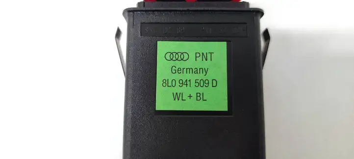 Audi A3/S3 8L (1996 - 2000) 8L0941509D Включатель аварийных фонарей — фото 5