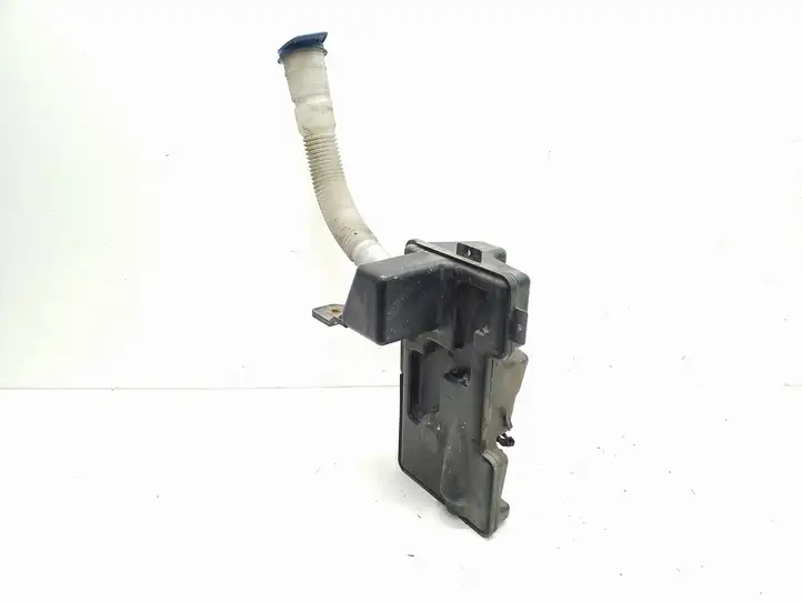 Volkswagen Tiguan (2011 - 2016) 5N0955453A Бачок омывателя стекла — фото 2