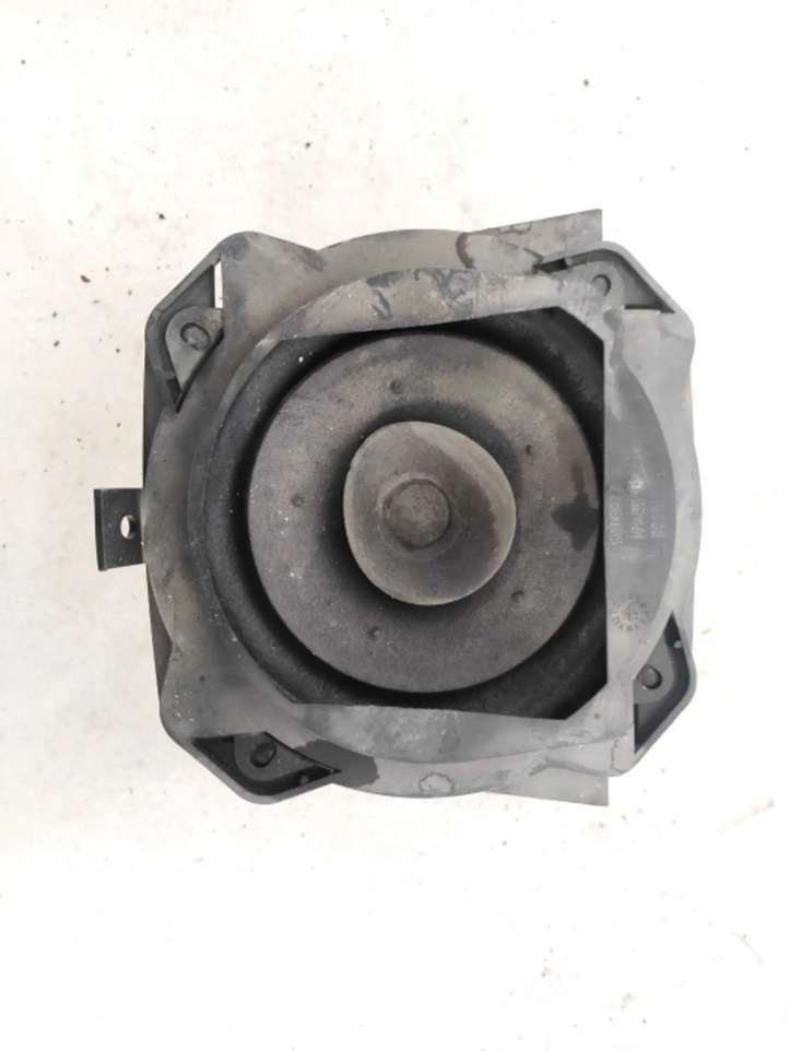 90228314 Opel Corsa B Garsiakalbis (-iai) priekinėse duryse