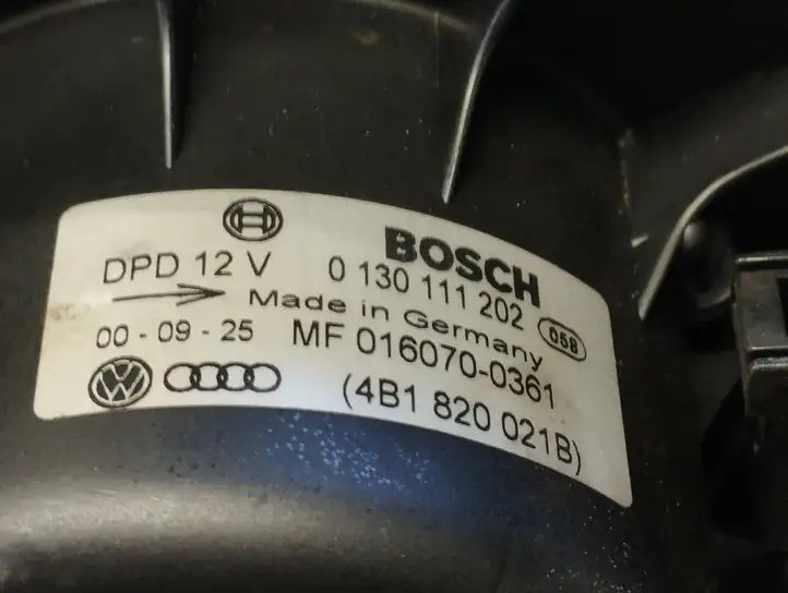 Audi A6 S6 C5 4B (1997 - 2001) 4B1820021B Вентилятор печки — фото 3