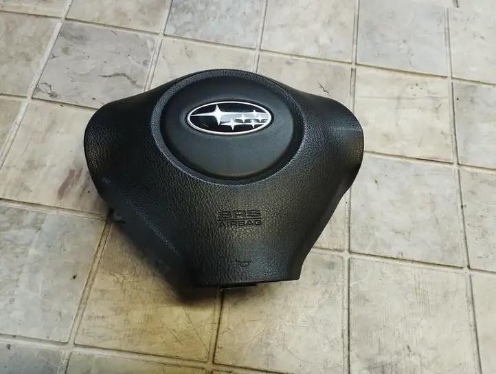 Subaru Outback (2007 - 2009) Подушка безопасности руля — фото 1