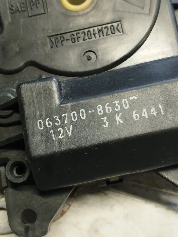 Subaru Outback (2007 - 2009) 0637008630 Двигатель задвижки потока воздуха — фото 2