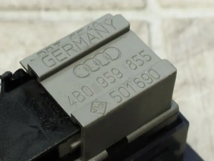 Audi A6 S6 C5 4B (1997 - 2001) 4B0959855 Кнопка стеклоподъемников — фото 2
