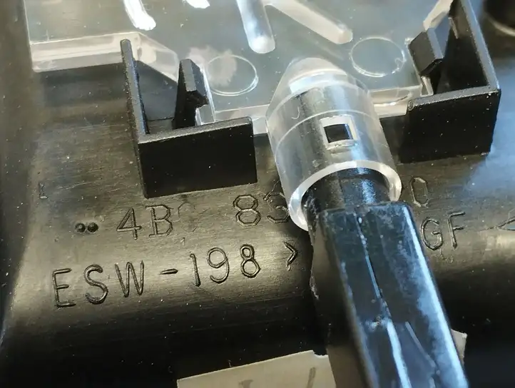 Audi A6 S6 C5 4B (1997 - 2001) 4B0837020 Внутренняя ручка двери — фото 7