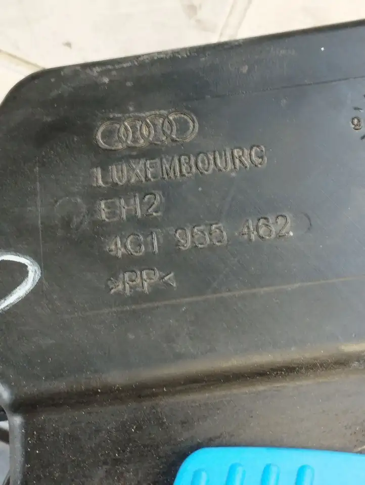 Audi A6 C7 (2011 - 2014) 4G1955462 Бачок омывателя стекла — фото 2